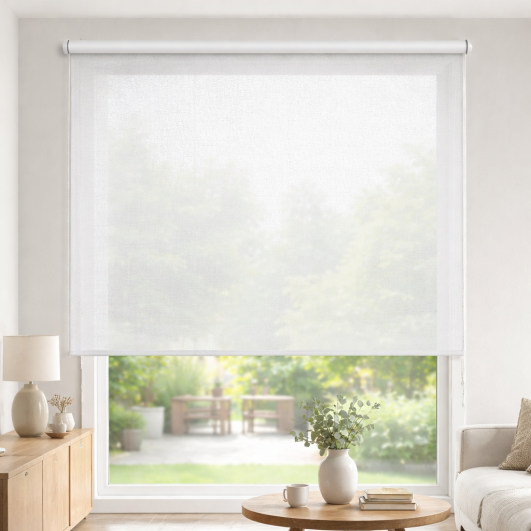 Cortina enrollable traslúcida